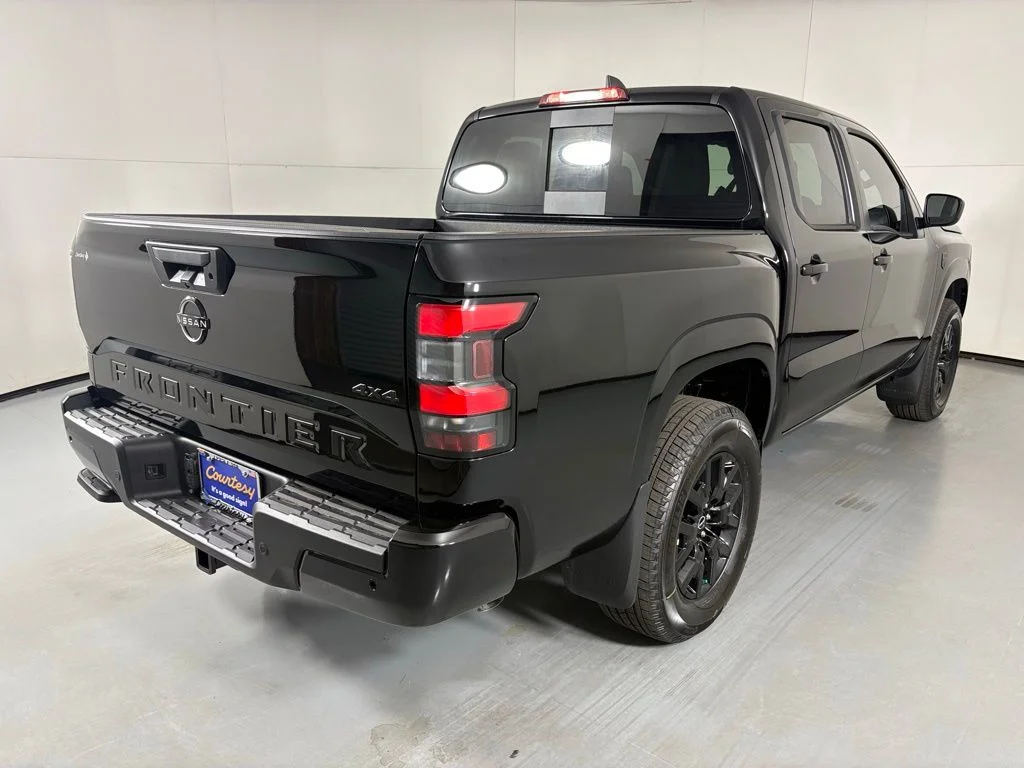 New 2026 Super Black Nissan Crew Cab SV image 8
