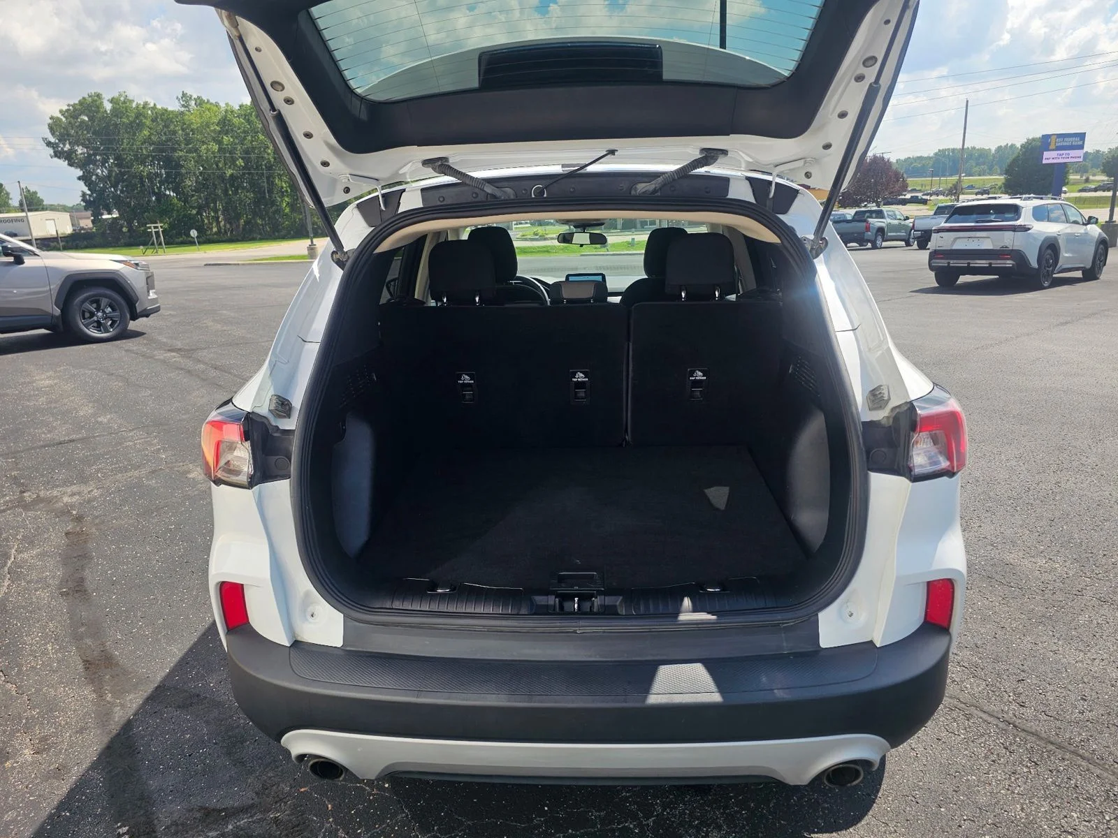Used 2020 White Ford SE Sport image 5