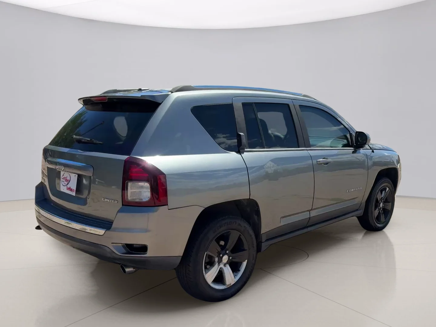 Used 2014 Gray Jeep LIMITED image 5