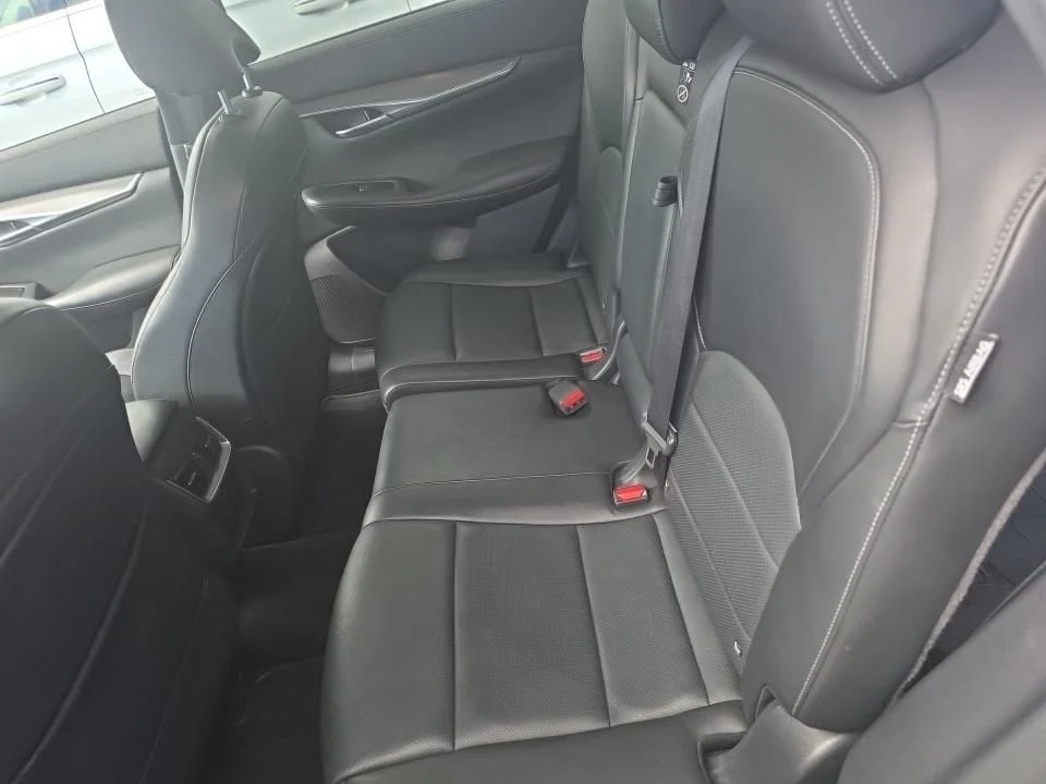 Certified Used 2023 Gray INFINITI LUXE image 7