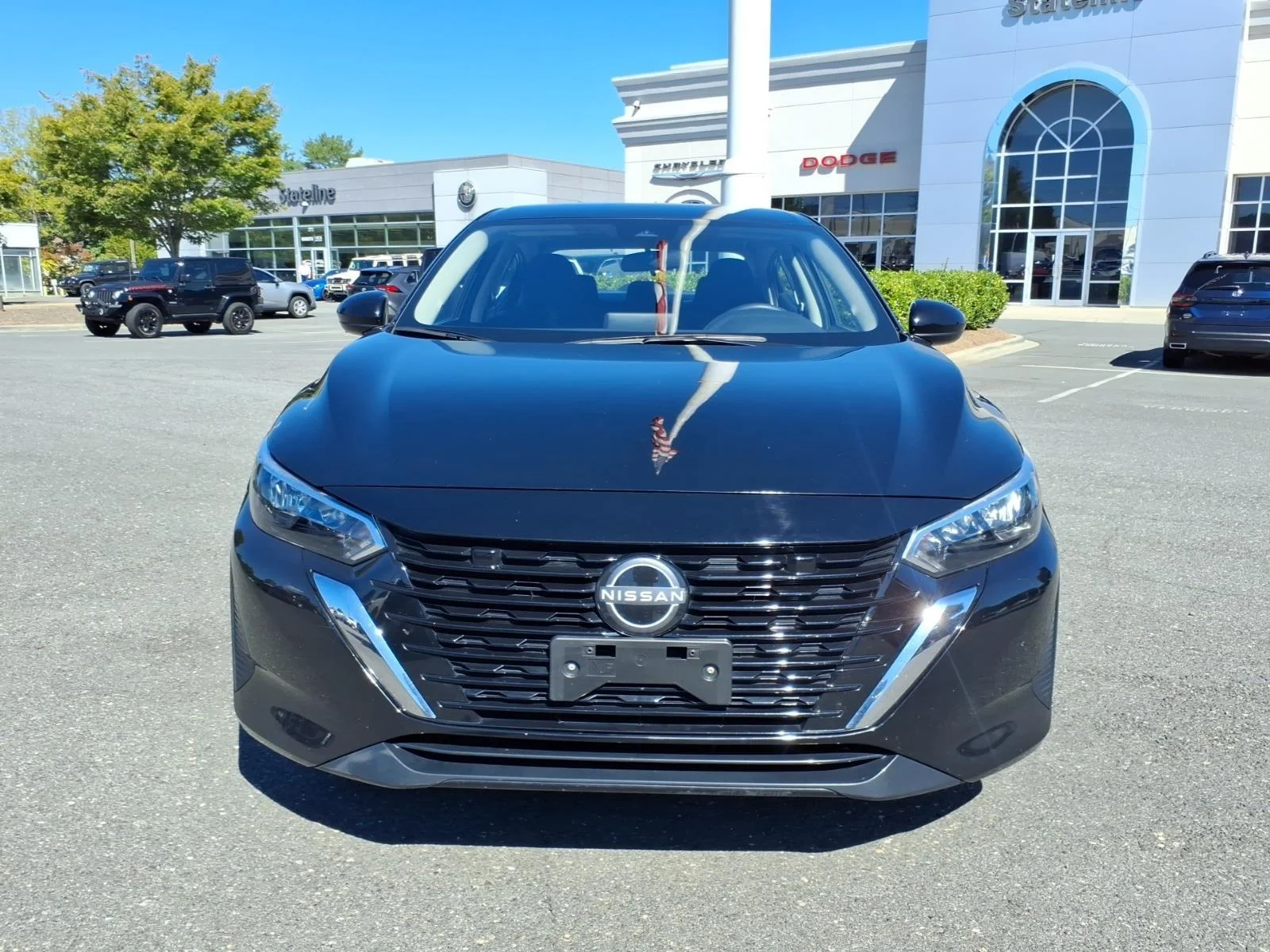 Used 2025  NISSAN SV image 11