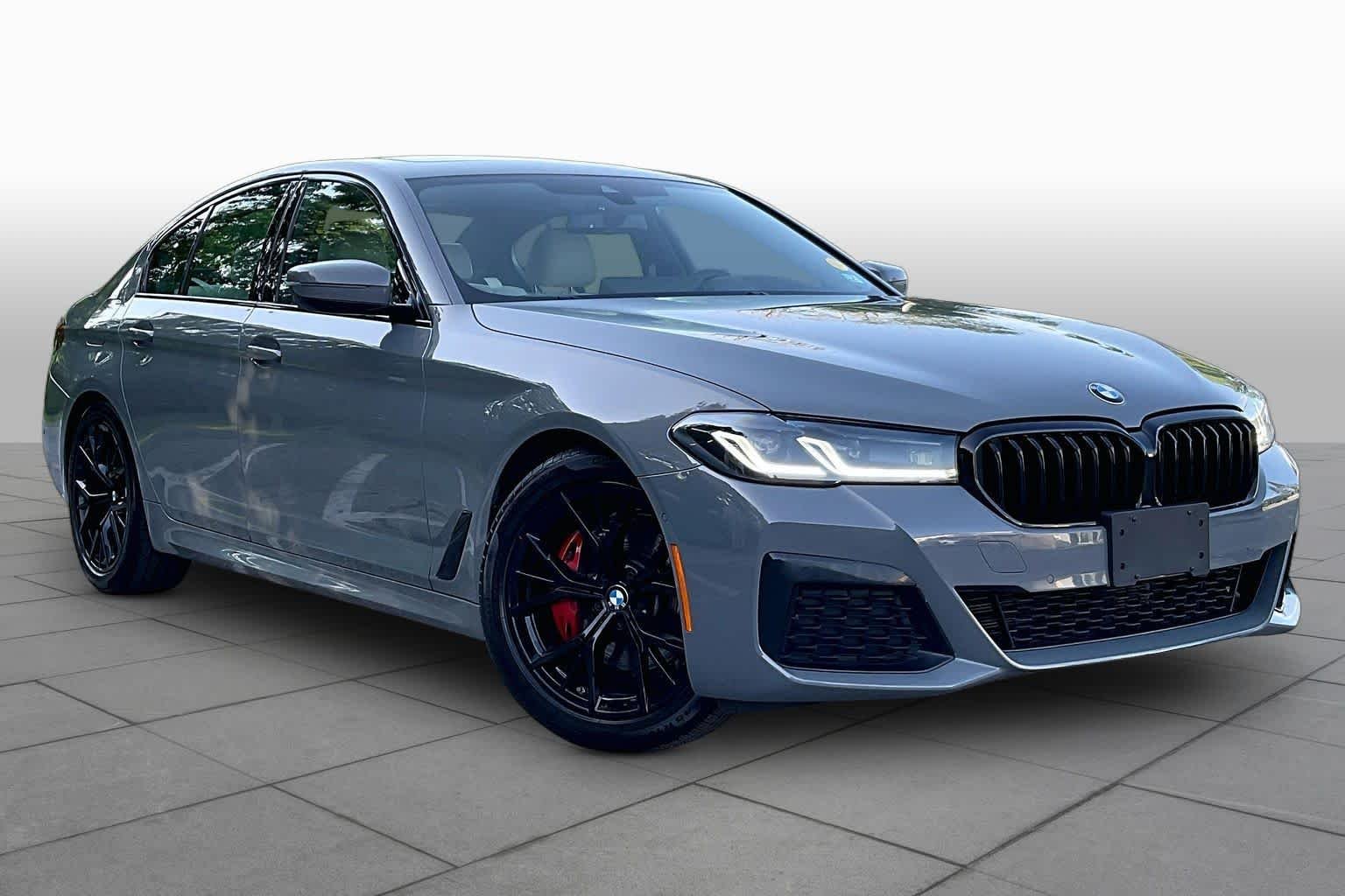 Used 2021 Bernina Grey Amber Effect Metallic BMW 530i xDrive image 2