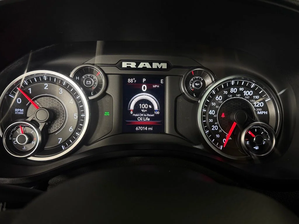 Used 2021 White Ram Big Horn/Lone Star image 16