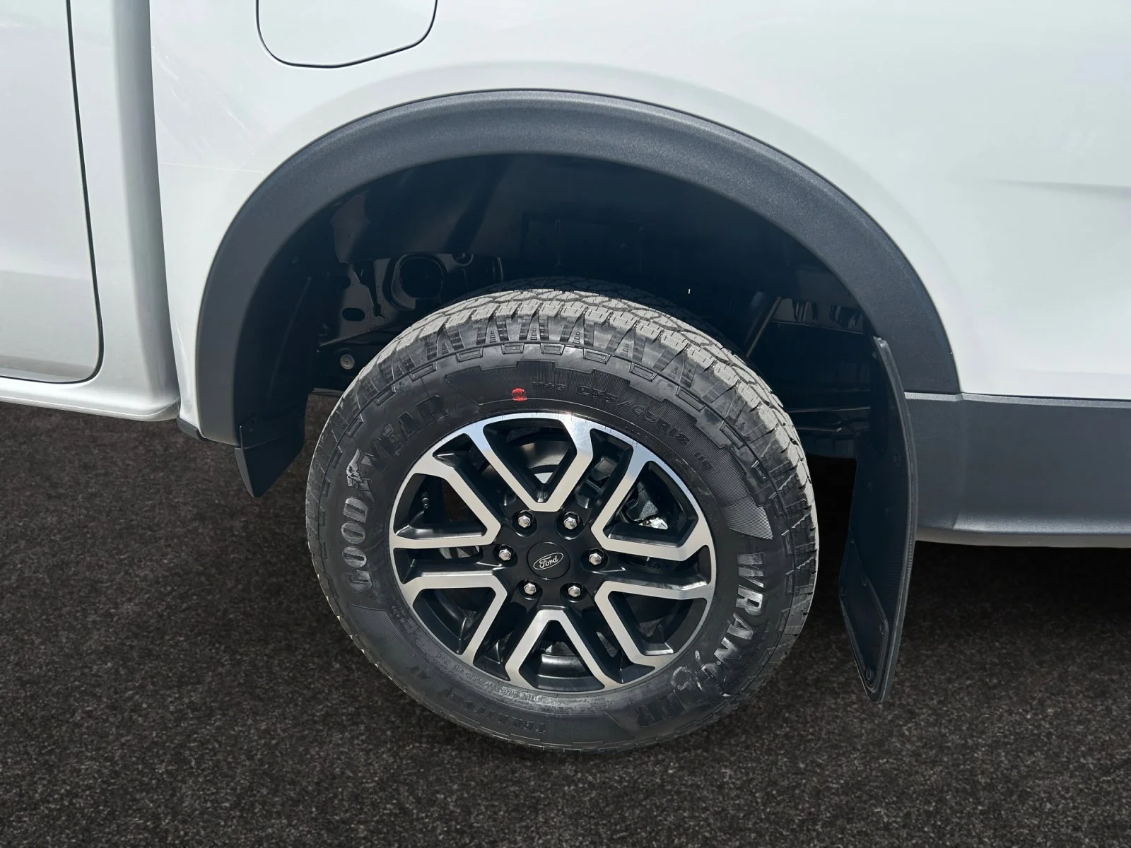 New 2026 Avalanche Ford Lariat image 9