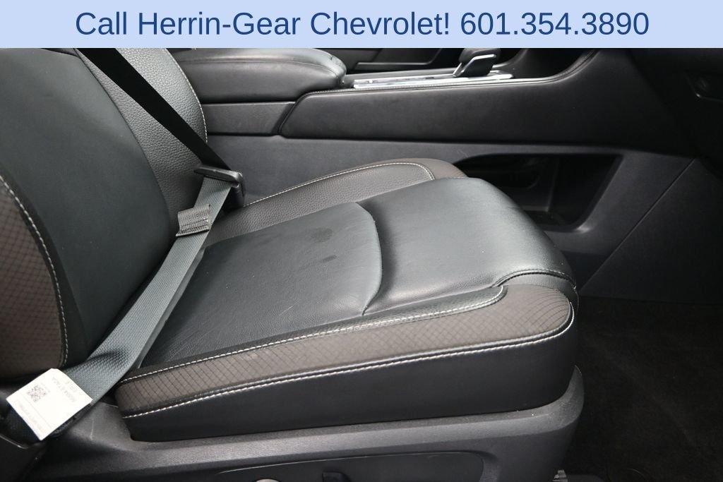 Used 2023 Red Nissan SL image 26