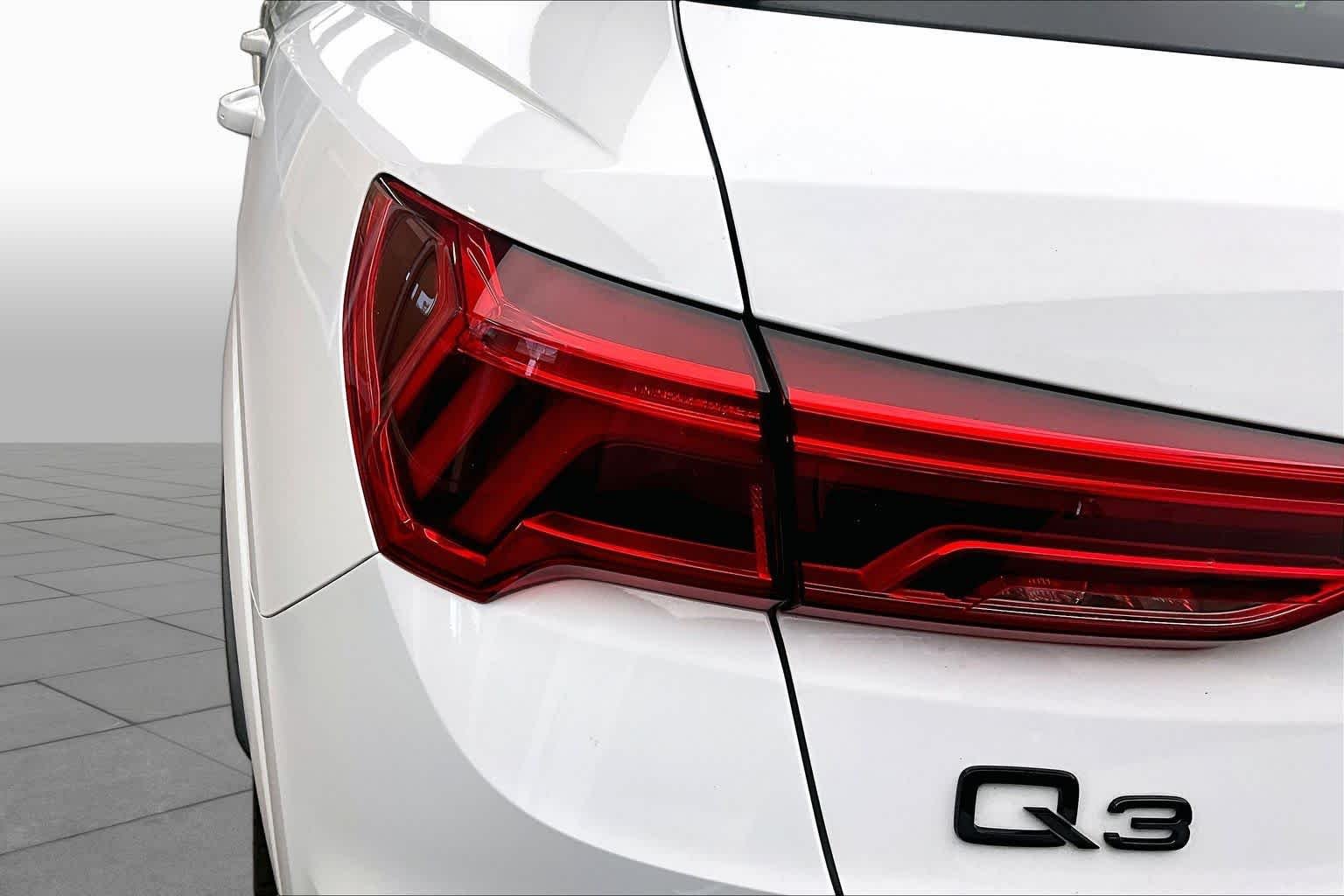 Used 2024 Glacier White Metallic Audi S line Premium Plus image 28
