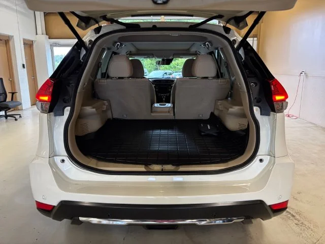 Used 2019 White Nissan SV image 26
