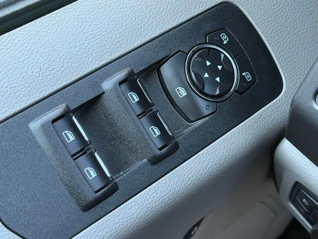 Used 2020 Velocity Blue Metallic Ford XLT image 18