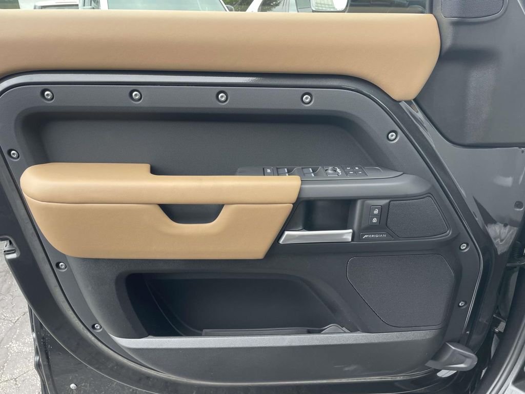New 2026 Carpathian Grey Land Rover S image 31