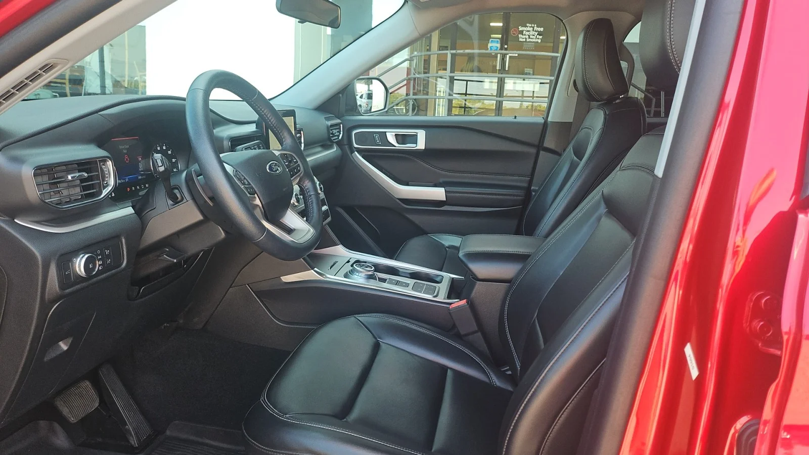 Used 2021 Rapid Red Metallic Tinted Clearcoat Ford XLT RWD image 10
