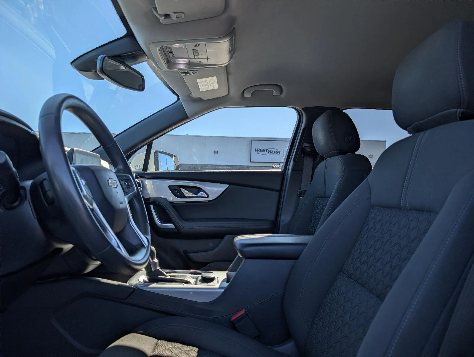 Used 2021 SUMMIT WHITE Chevrolet LT image 14