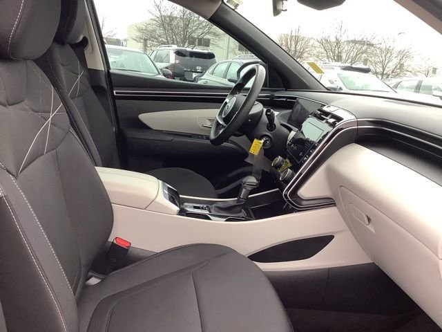 2024 Hyundai Tucson SE - Photo 30