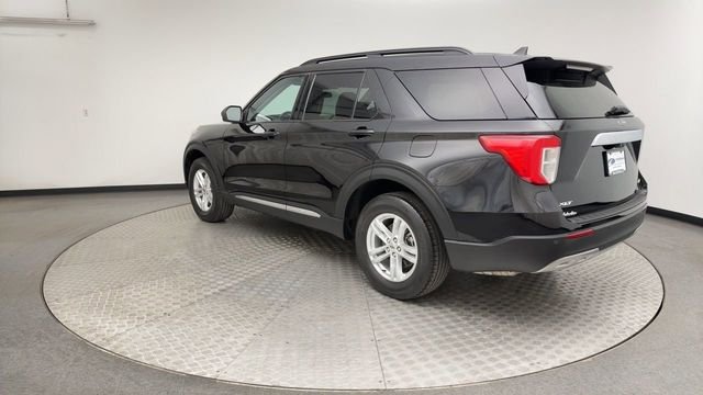 Used 2023 Black Ford XLT image 4