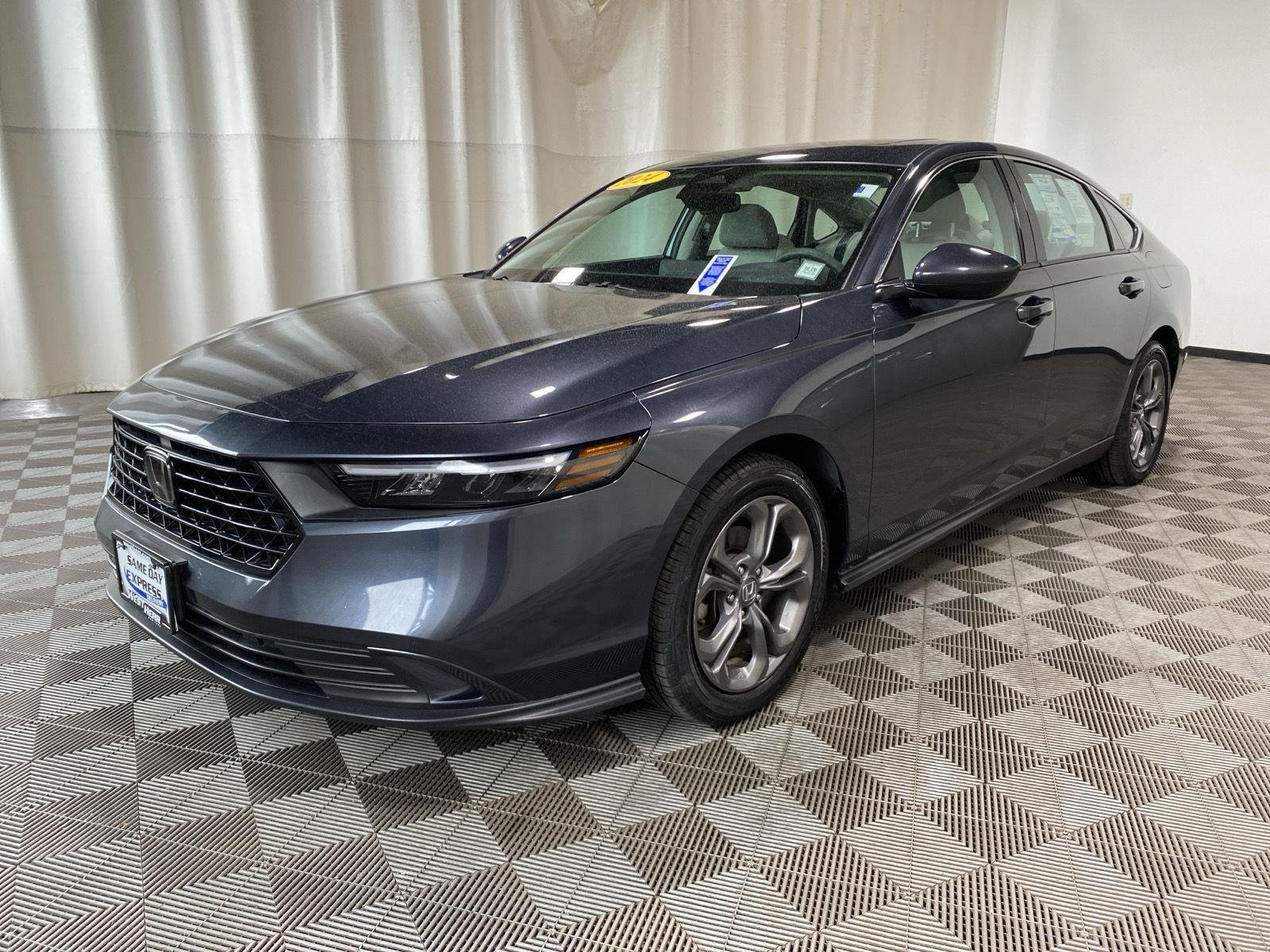 Used 2024 Meteorite Gray Metallic Honda  image 4