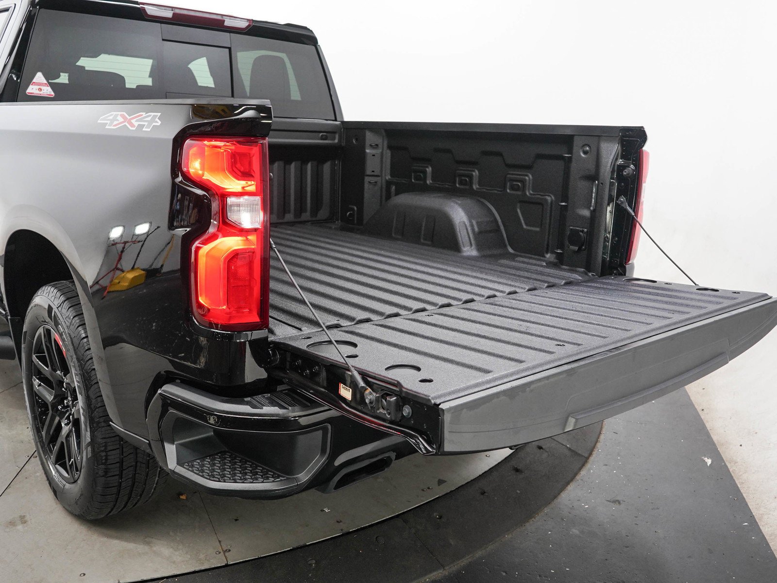Used 2024 Black Chevrolet RST image 9