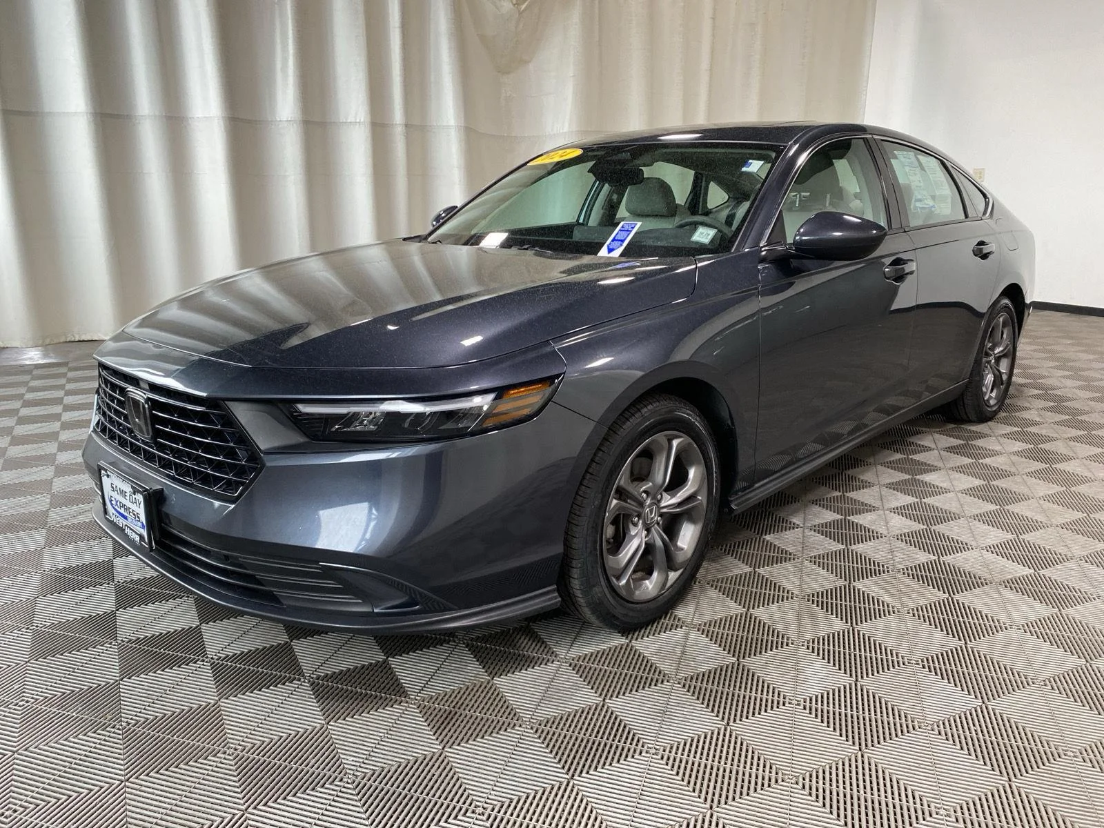 Used 2024 Meteorite Gray Metallic Honda  image 4