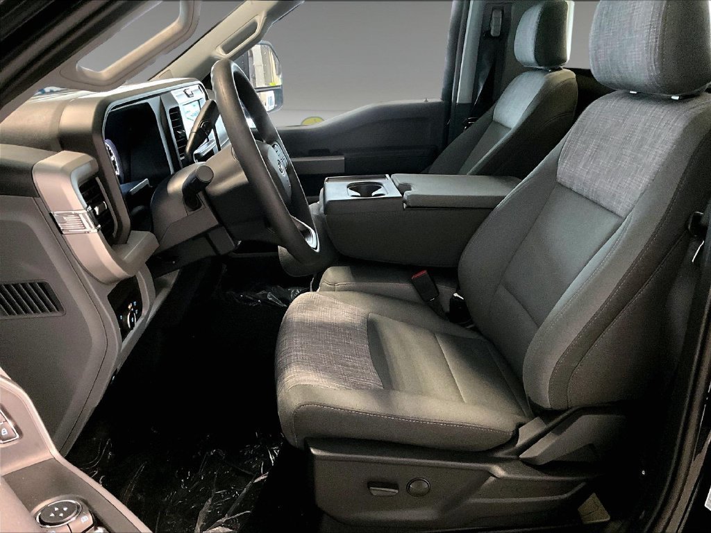 New 2026 Agate Black Metallic Ford XLT image 11