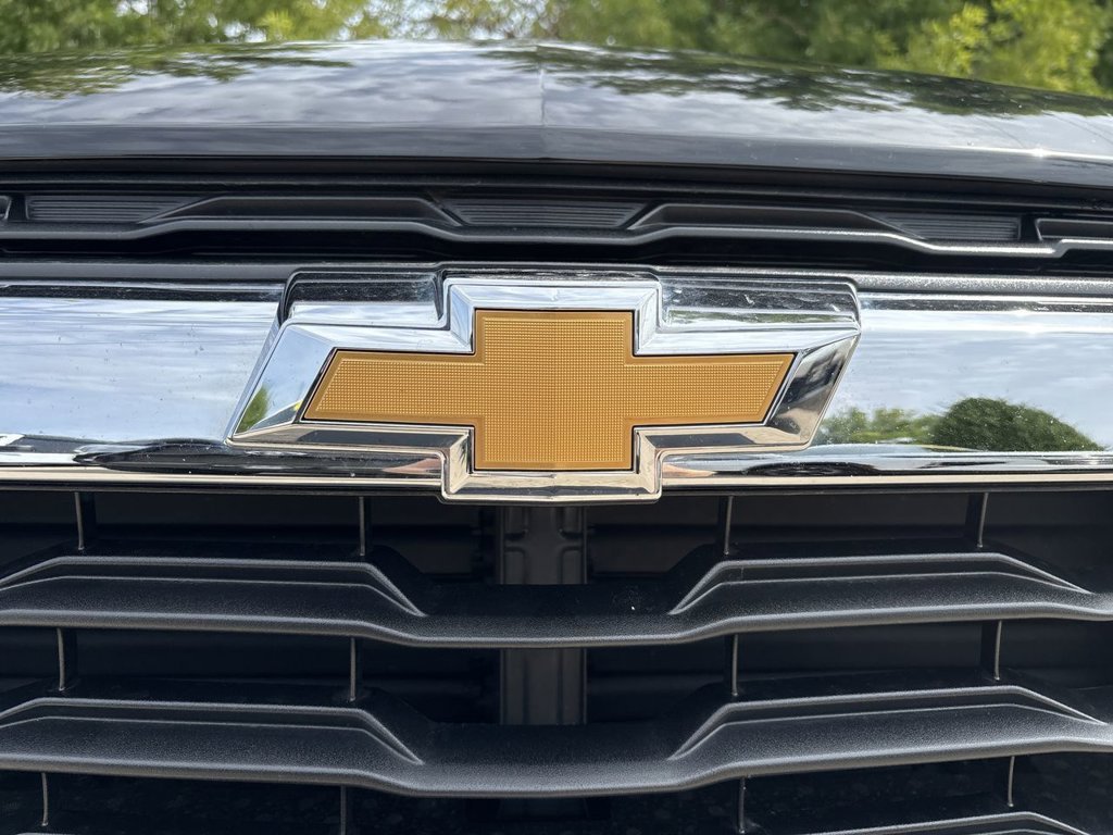 New 2026 Mosaic Black Metallic Chevrolet LT image 31