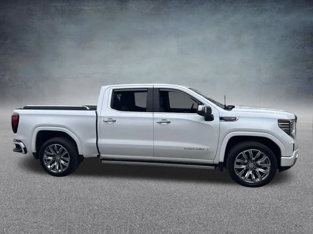 Used 2025 White GMC Denali image 5