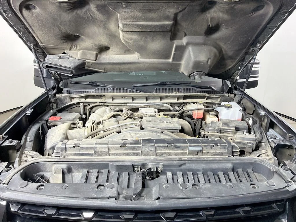 Used 2022 Black Chevrolet LTZ image 27