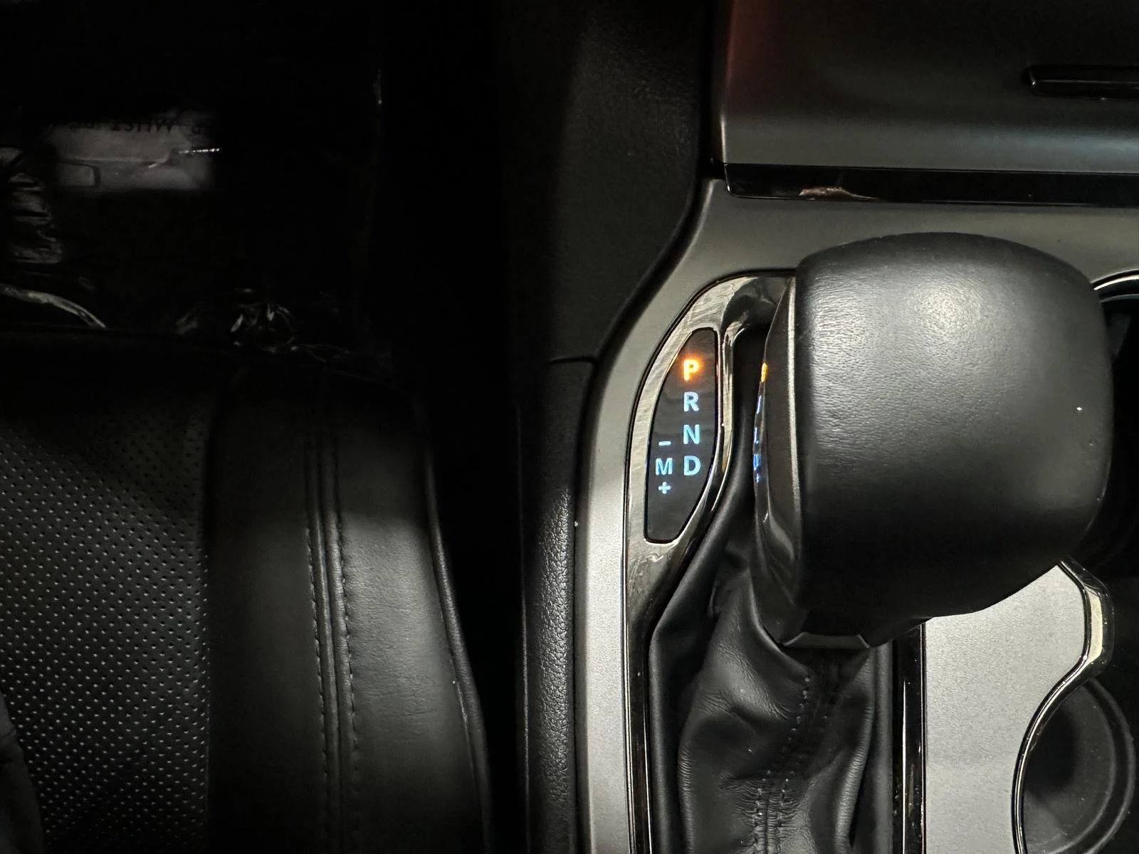 Used 2021 Diamond Black Crystal Pearl Jeep Overland image 14