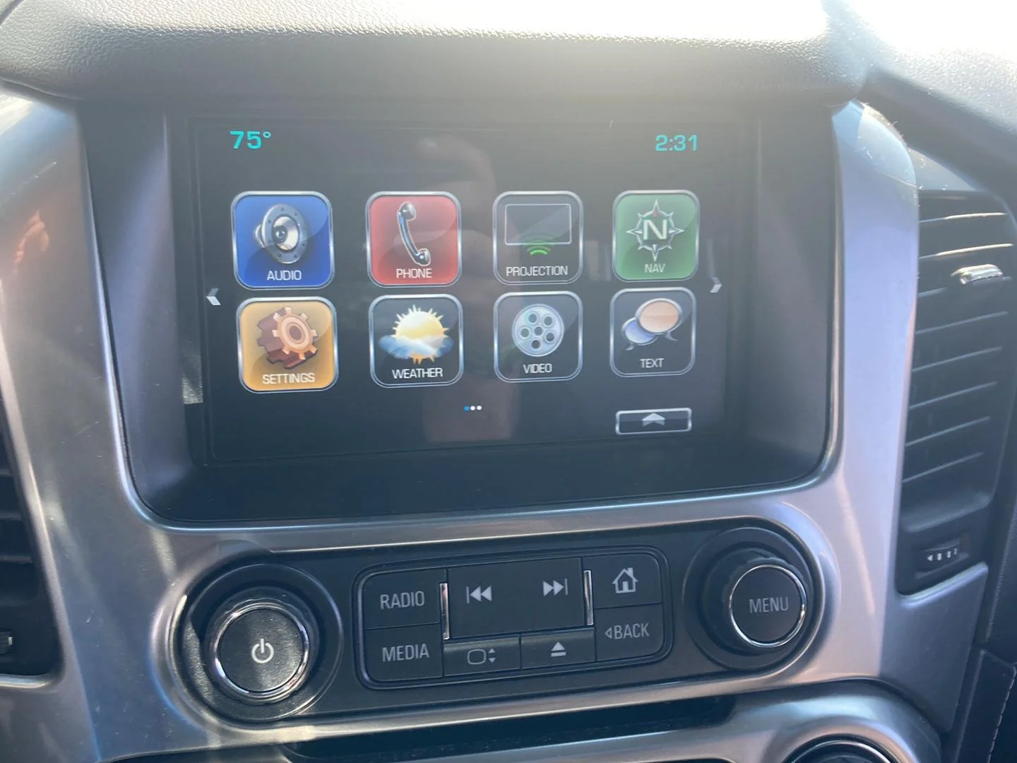 Used 2018 SUMMIT WHITE Chevrolet LT image 20
