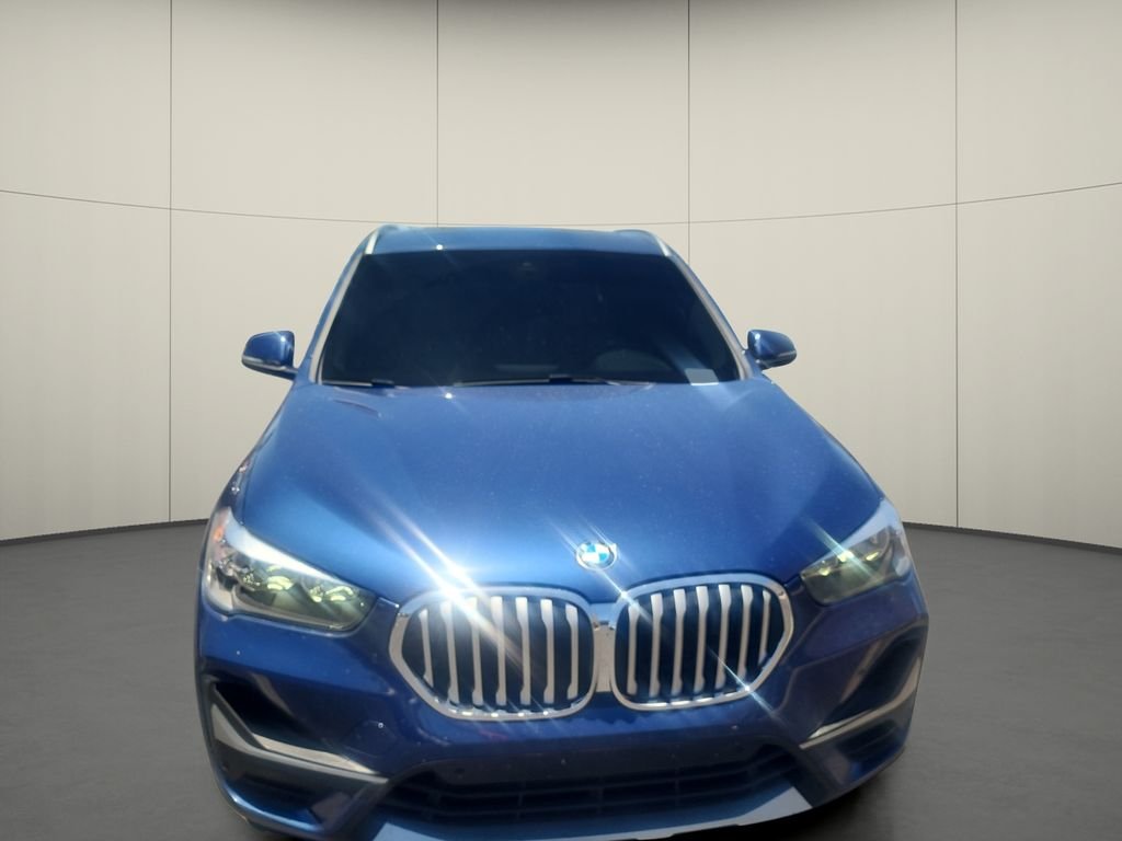 Used 2021 Blue BMW sDrive28i image 2