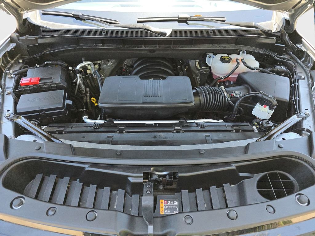 Used 2026 Gray Chevrolet Z71 image 35