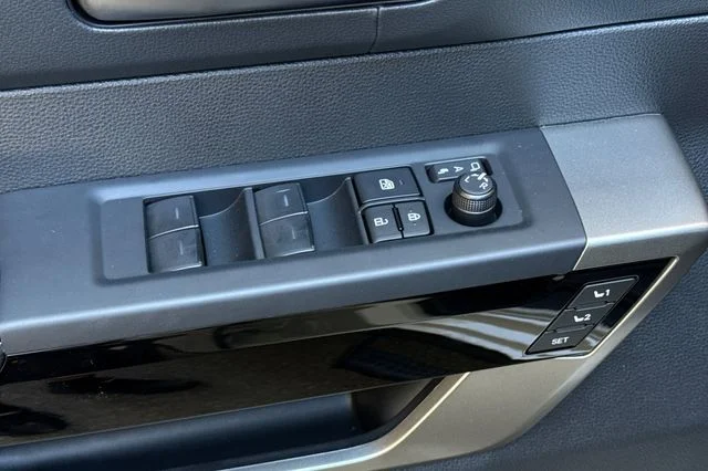 2026 Toyota Tundra Limited - Photo 12