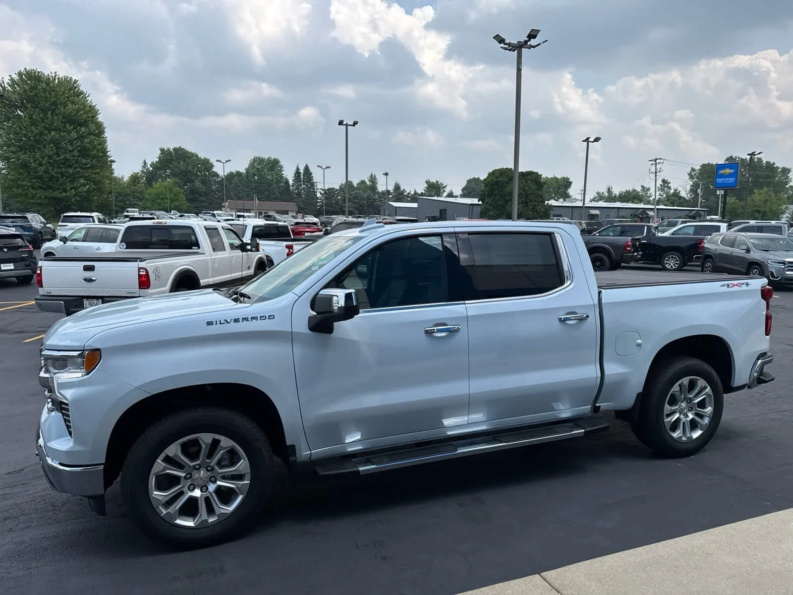 2026 Chevrolet Silverado 1500 LTZ - Photo 10