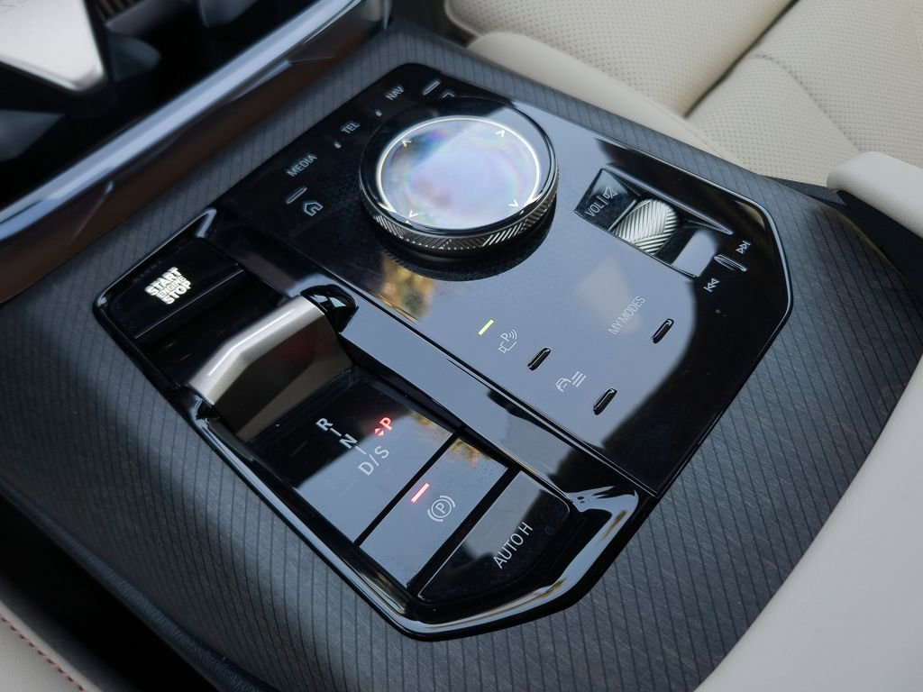 Used 2025 Dark Graphite Metallic BMW 30 xDrive image 10