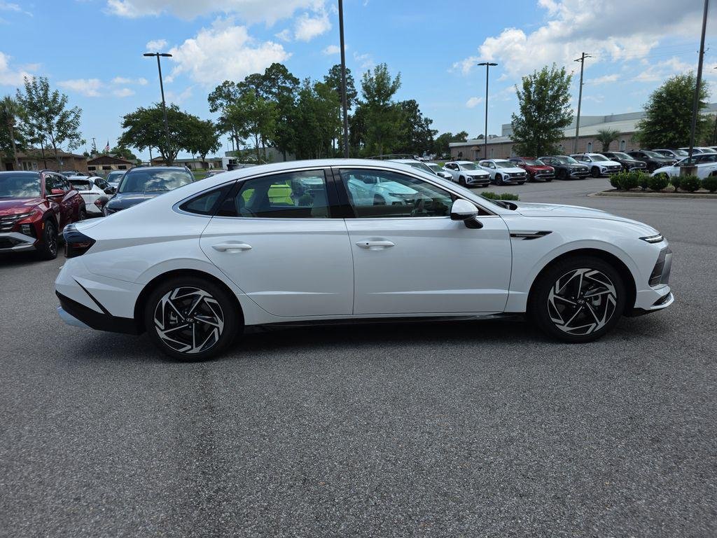 New 2026 Serenity White Hyundai SEL Sport image 9