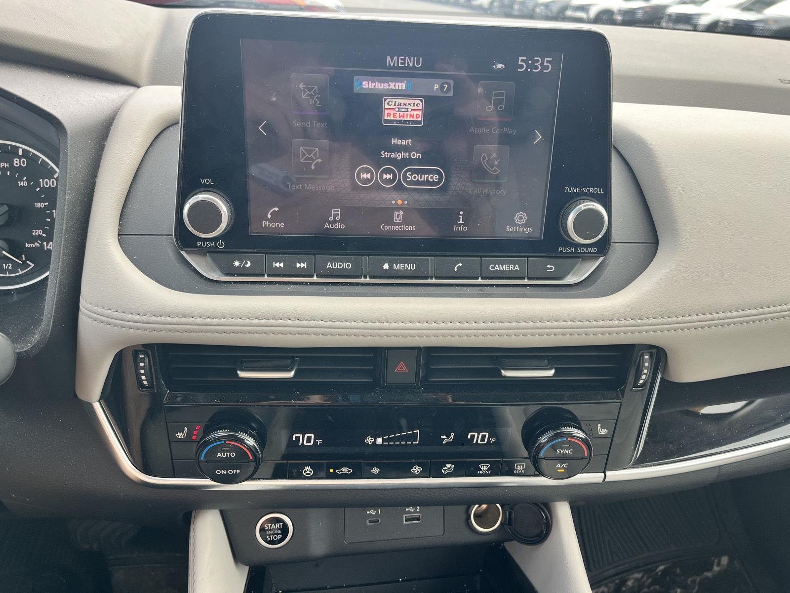 Used 2023 Pearl White Tricoat Nissan SL image 19
