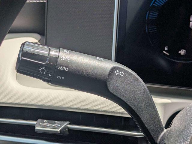 New 2026 Gray Hyundai SEL FWD image 28
