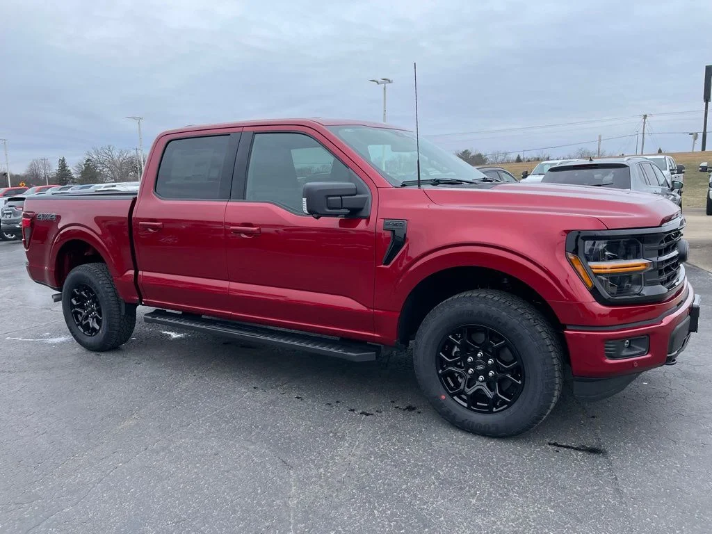 New 2026 Ruby Red Metallic Tinted Clearcoat Ford XLT image 2