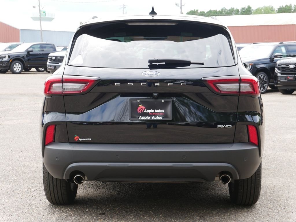 Used 2025 Black Ford ST-Line image 4