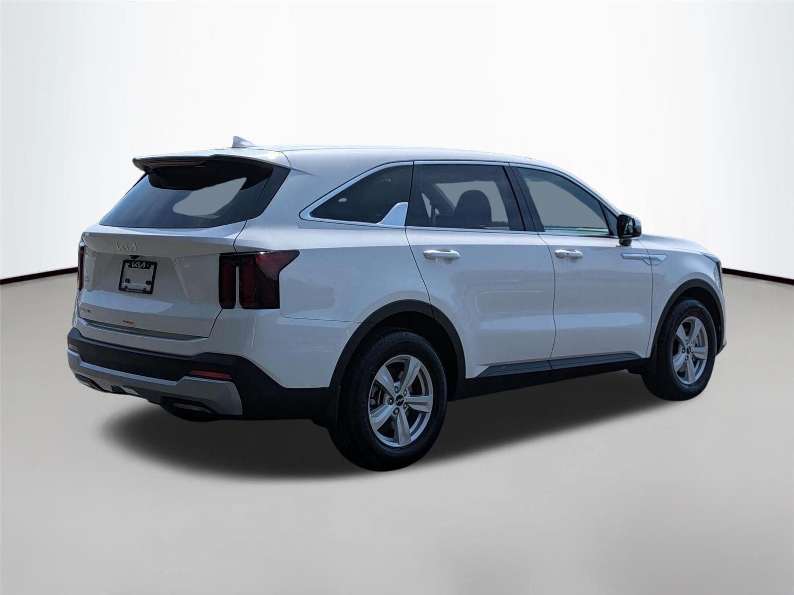 New 2026 Glacial White Pearl Kia LX image 5