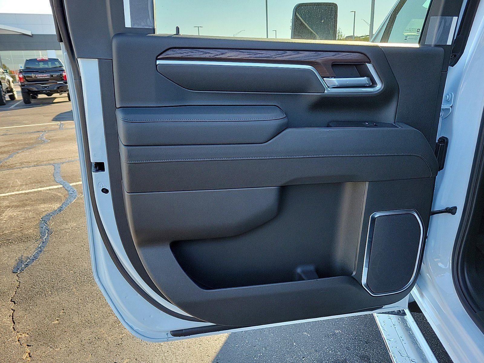 2026 GMC Sierra 2500HD SLT - Photo 13