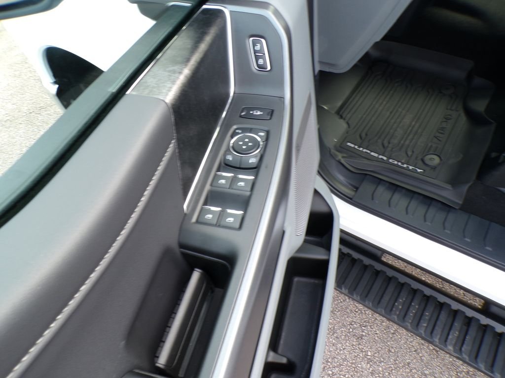 New 2026 Oxford White Ford F-350® XLT image 11