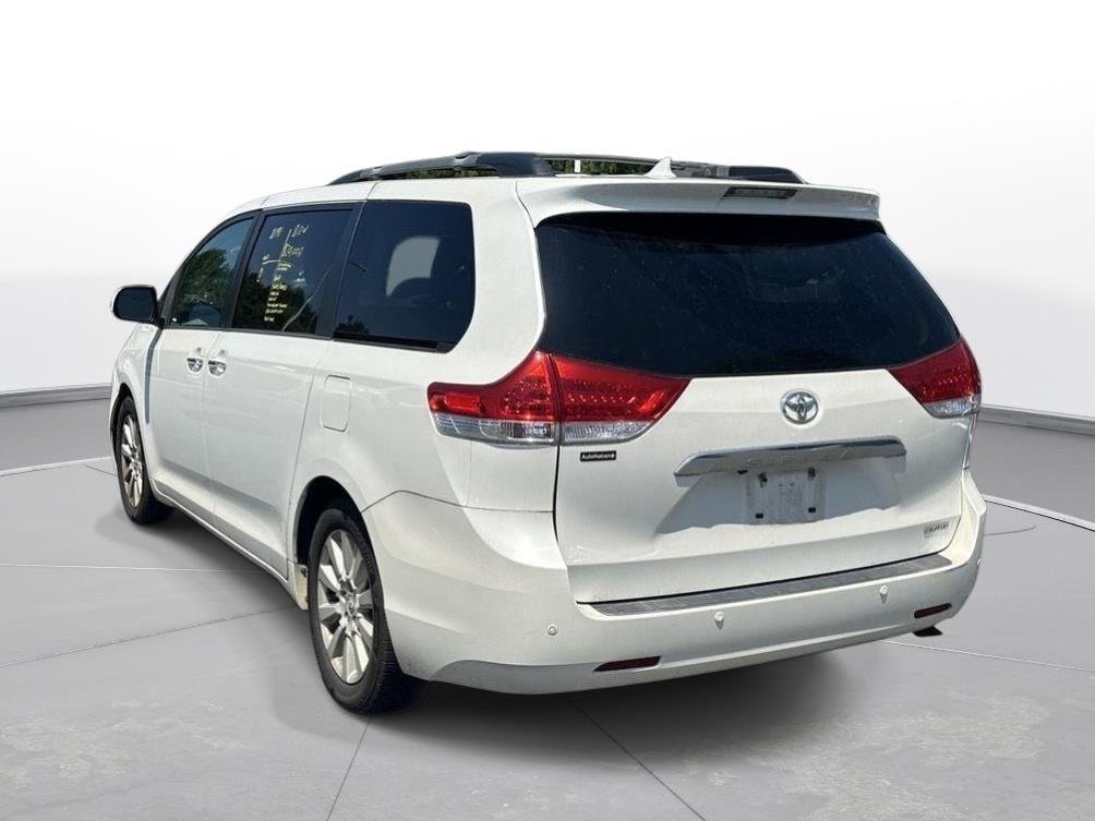 Used 2013 Blizzard Pearl Toyota Limited image 8