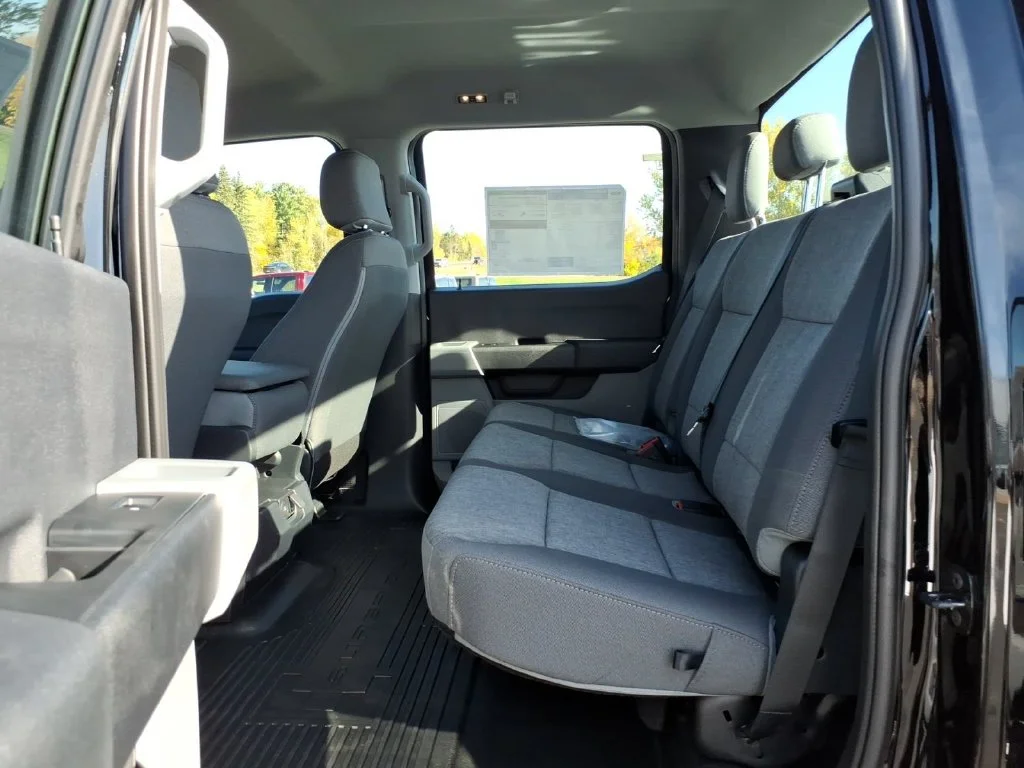 New 2027 Agate Black Metallic Ford F-350® XL image 11