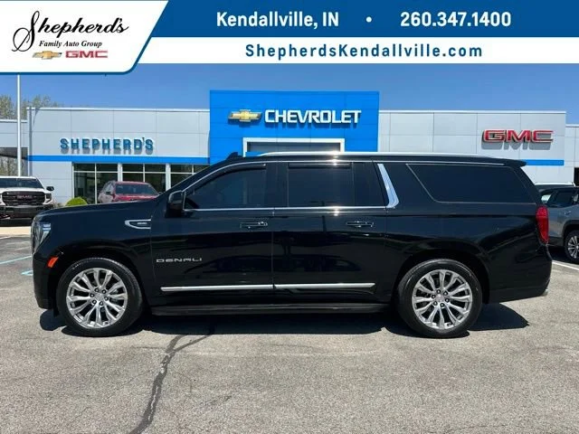 2023 GMC Yukon Denali AWD's photo