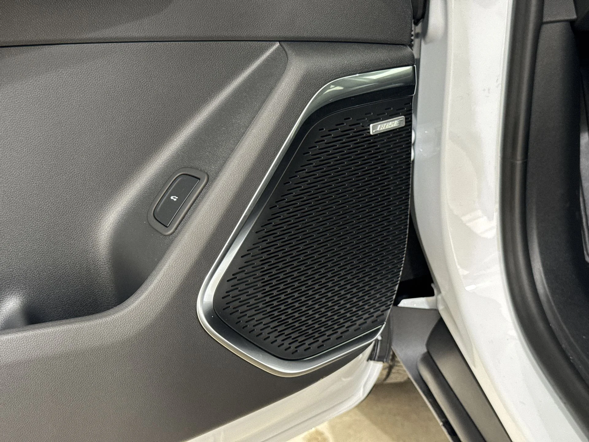 New 2026 Summit White GMC Elevation image 50