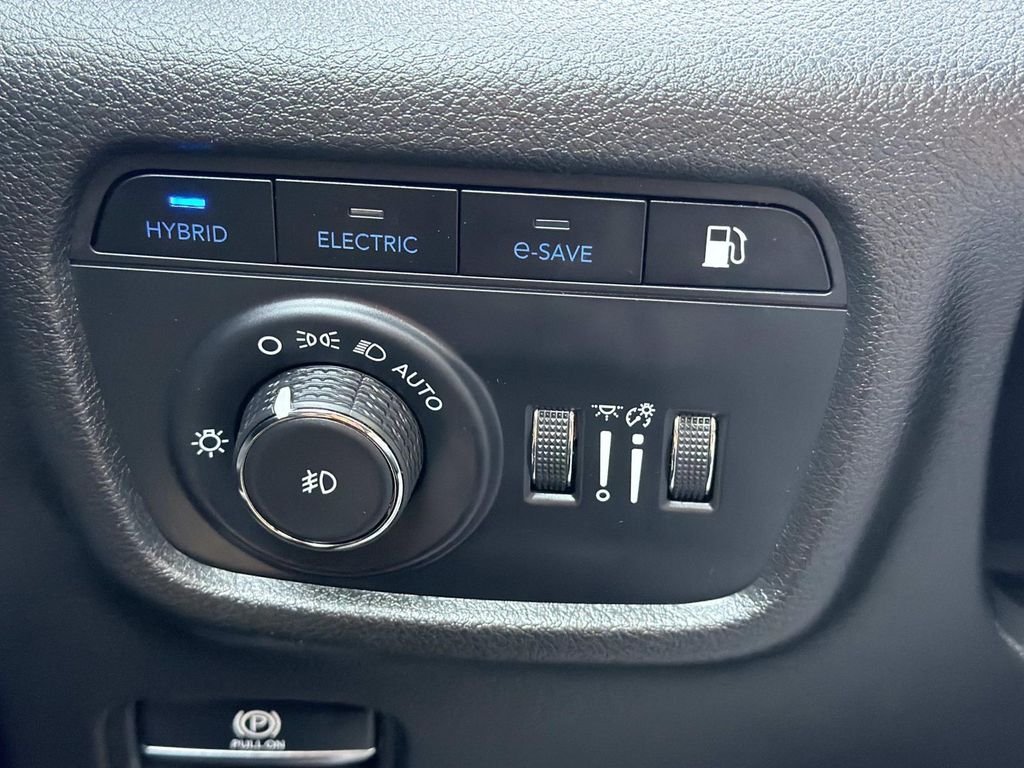 Used 2024 White Jeep 4xe image 22