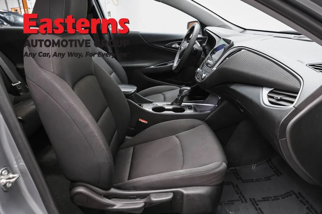 Used 2023 Gray Chevrolet LT image 24