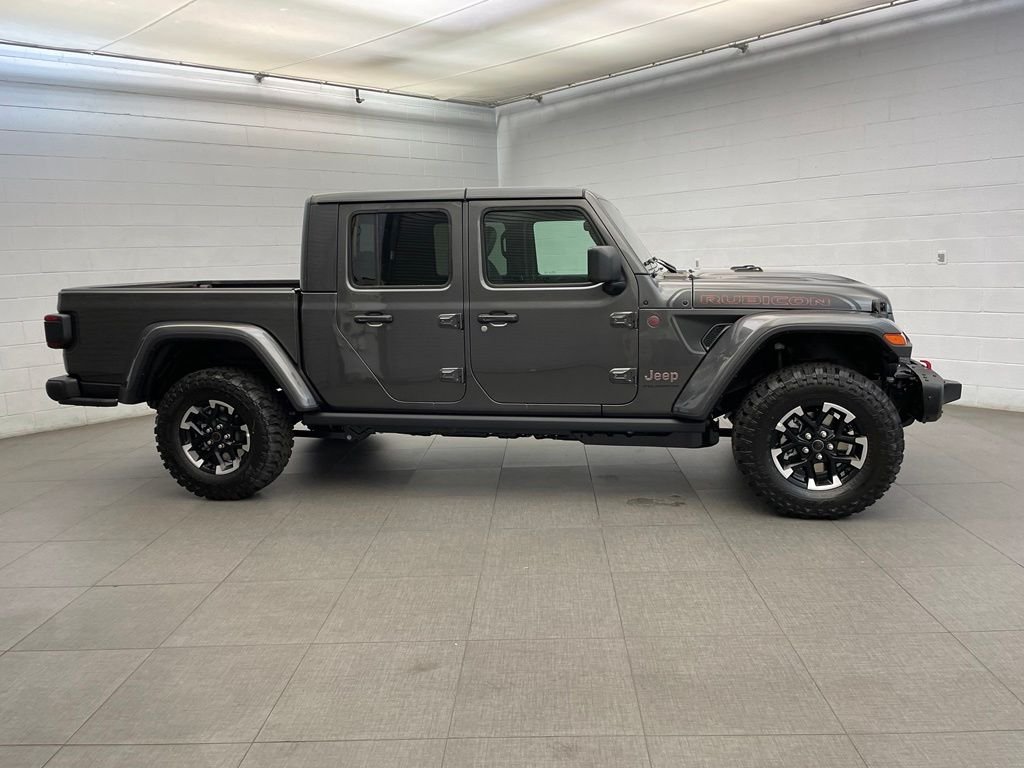 New 2026 Granite Crystal Metallic Clear-Coat Exterior Paint Jeep Shadow Ops image 2