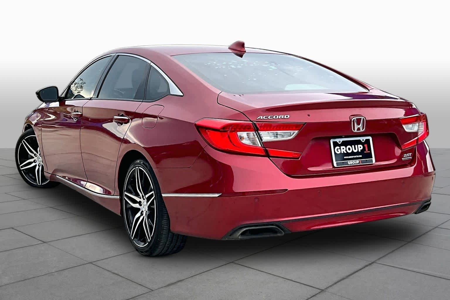 Used 2021 Radiant Red Metallic Honda Touring image 10