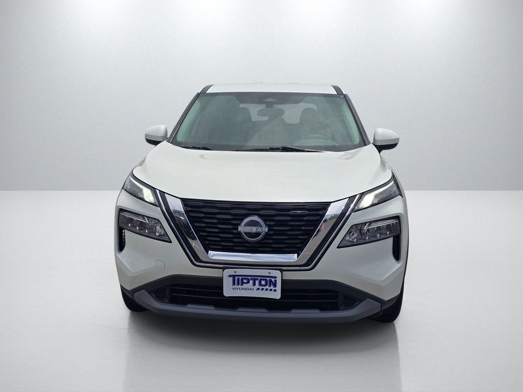 Used 2023 White Nissan SV image 2