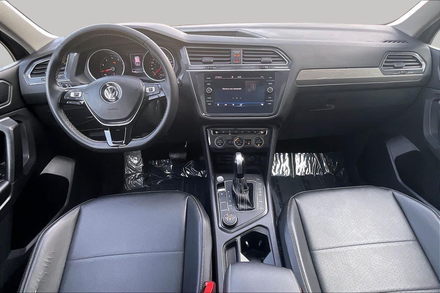 Used 2021 Platinum Gray Metallic Volkswagen SE image 15