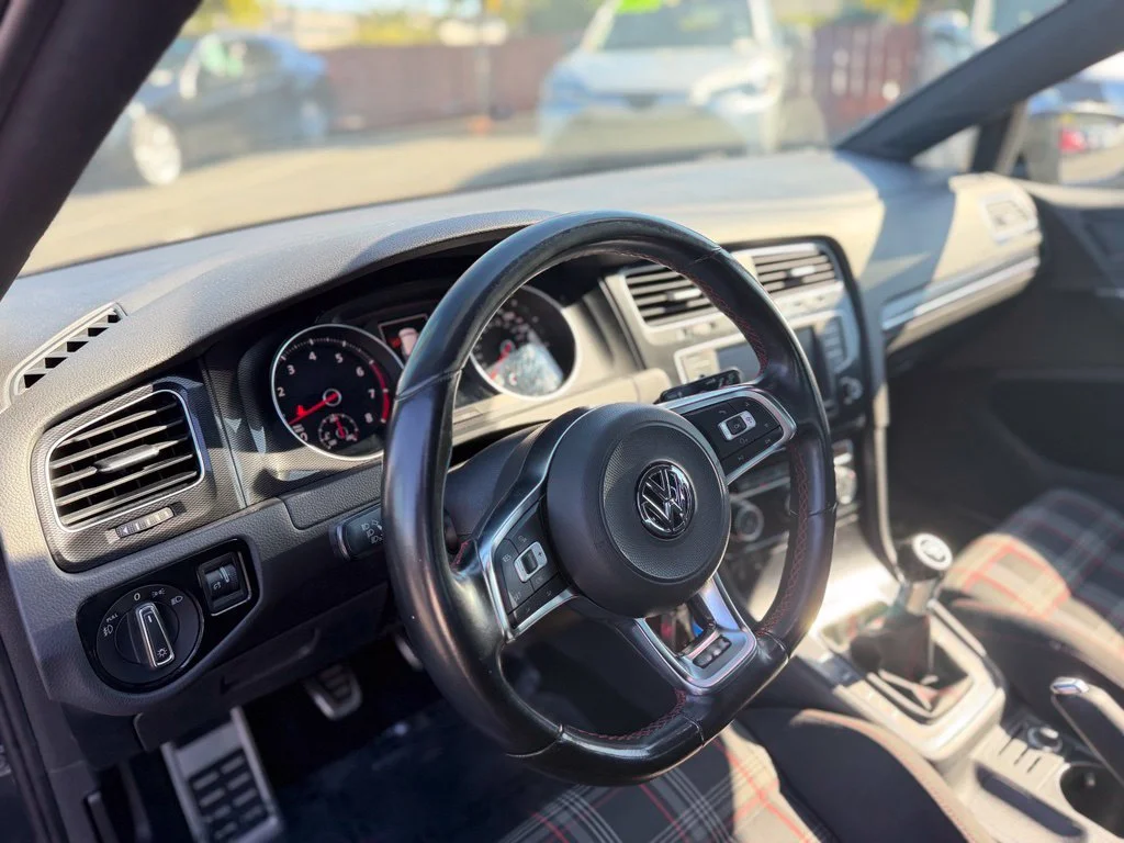 Used 2017 Black Volkswagen S image 14